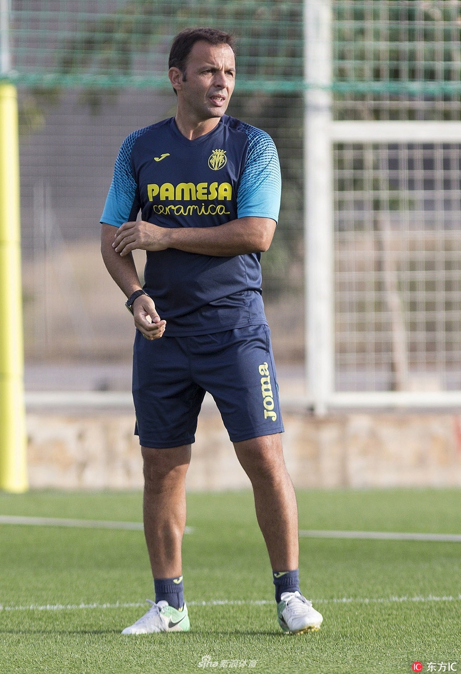 比利亚雷亚尔训练开放日，集结日绝杀压哨引欢呼，欧联在即，轮换策略成焦点的简单介绍